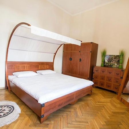 Vidfort Вороного Lviv Eksteriør bilde