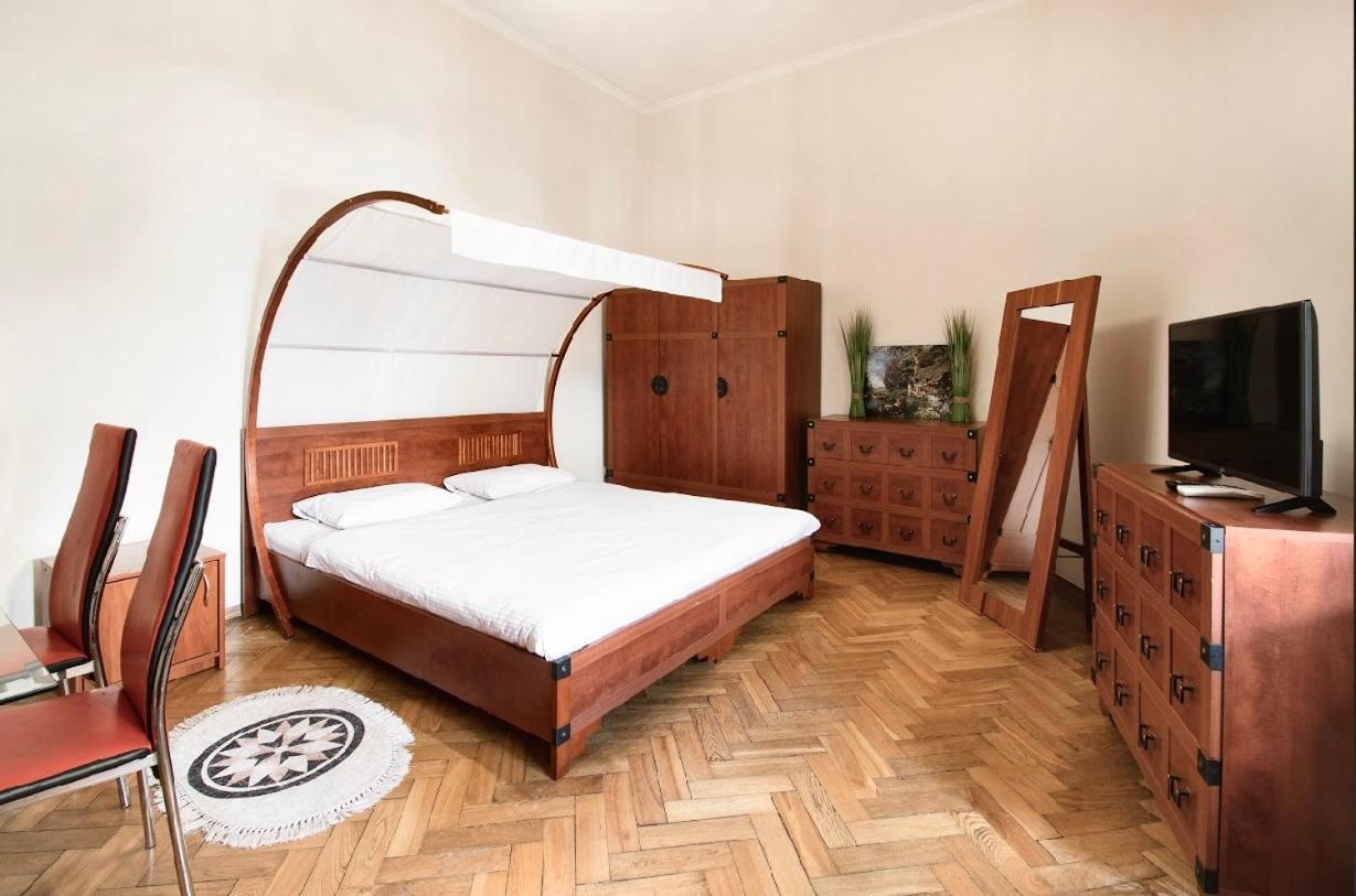 Vidfort Вороного Lviv Eksteriør bilde