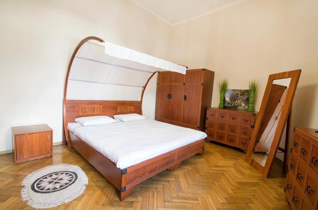 Vidfort Вороного Lviv Eksteriør bilde